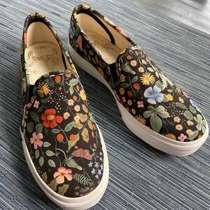 Keds x Rifle Paper Co. Slip-on Sneaker Double Decker Strawberry Fields pattern